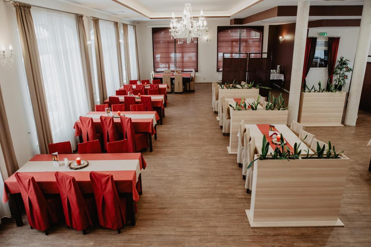 Hotel Zacisze Bratkowice Exterior foto