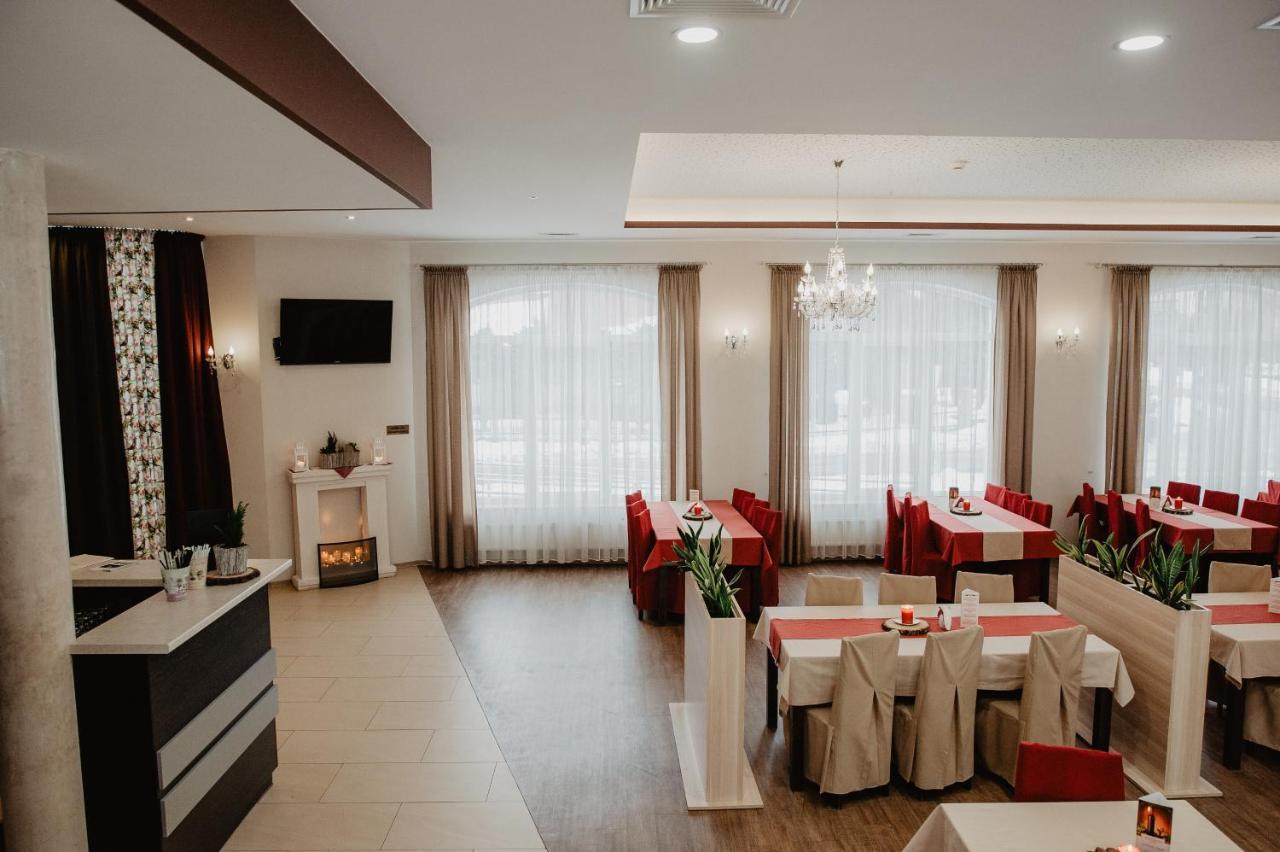 Hotel Zacisze Bratkowice Exterior foto